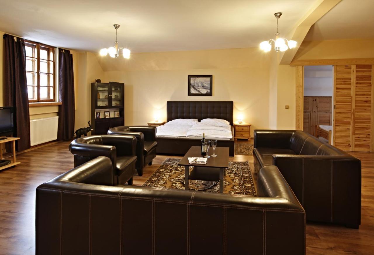 Hotel Posta Černý Dŭl Esterno foto