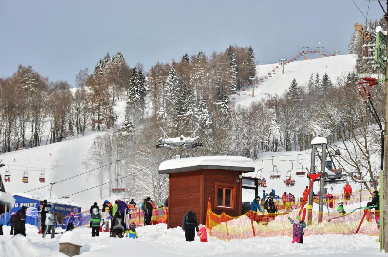 Hotel Posta Černý Dŭl Esterno foto