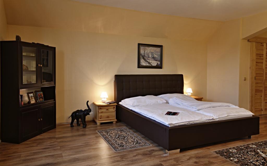 Hotel Posta Černý Dŭl Esterno foto