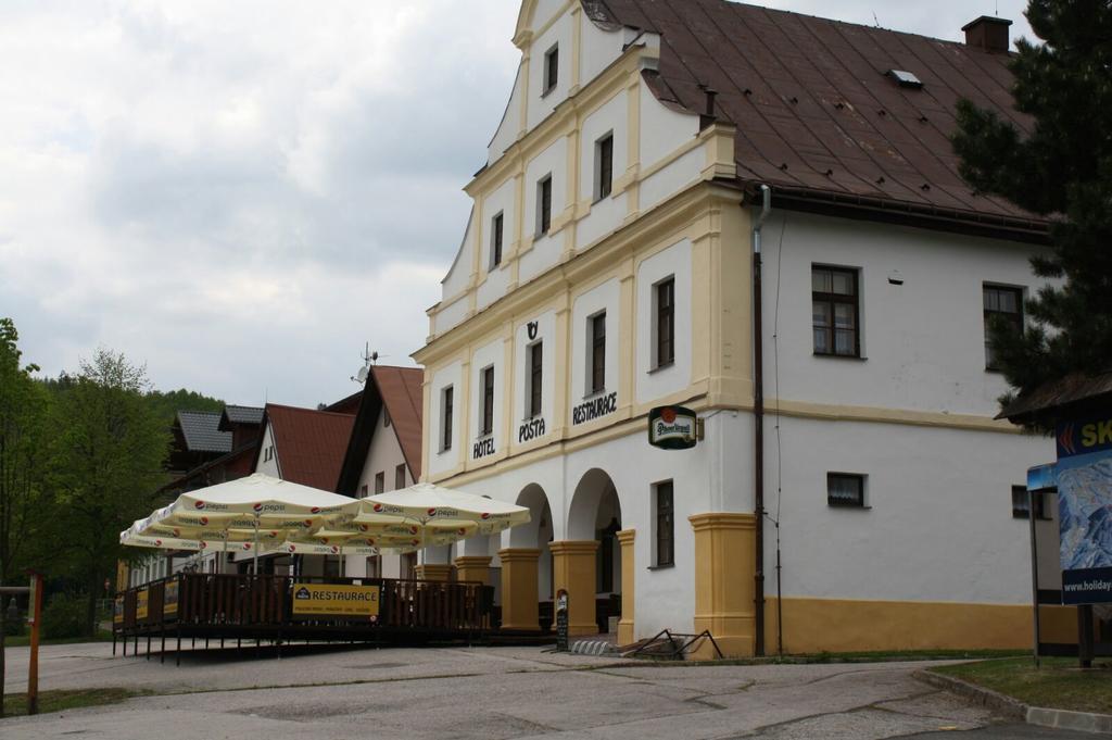 Hotel Posta Černý Dŭl Esterno foto