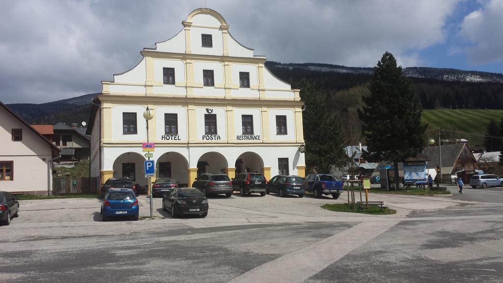 Hotel Posta Černý Dŭl Esterno foto
