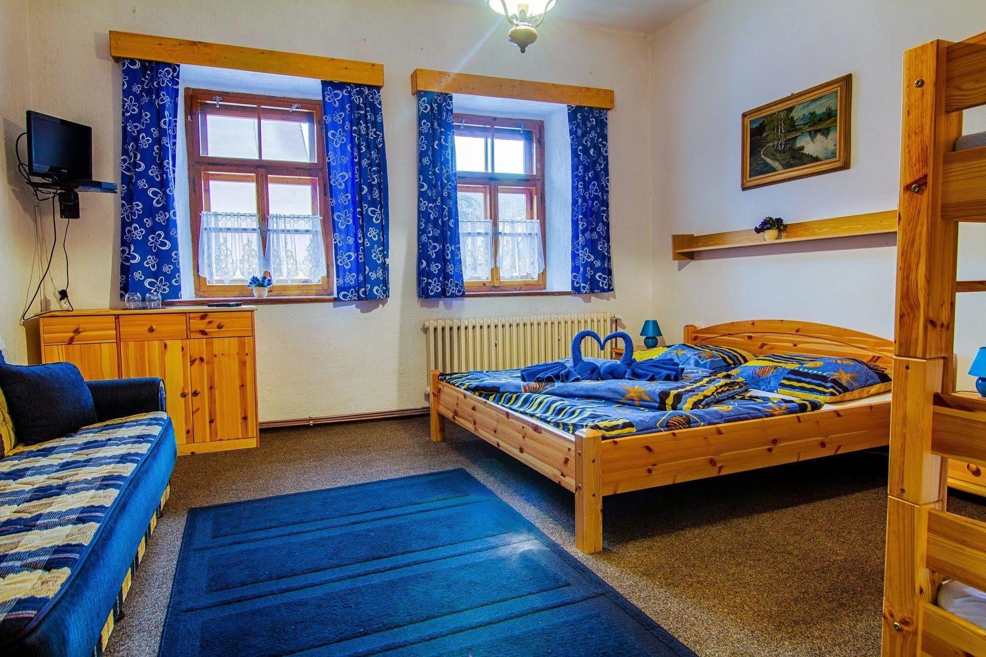 Hotel Posta Černý Dŭl Esterno foto