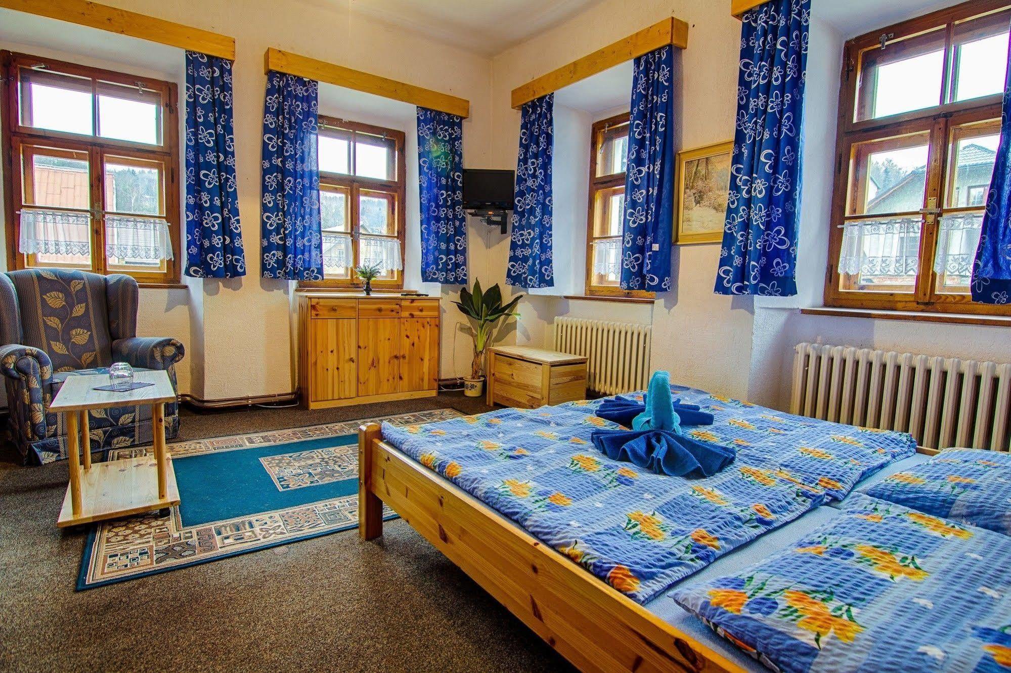 Hotel Posta Černý Dŭl Esterno foto