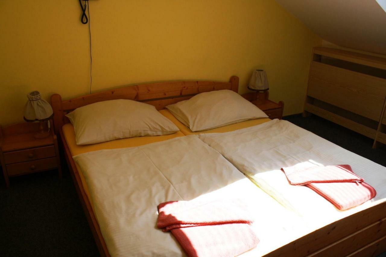 Hotel Posta Černý Dŭl Esterno foto